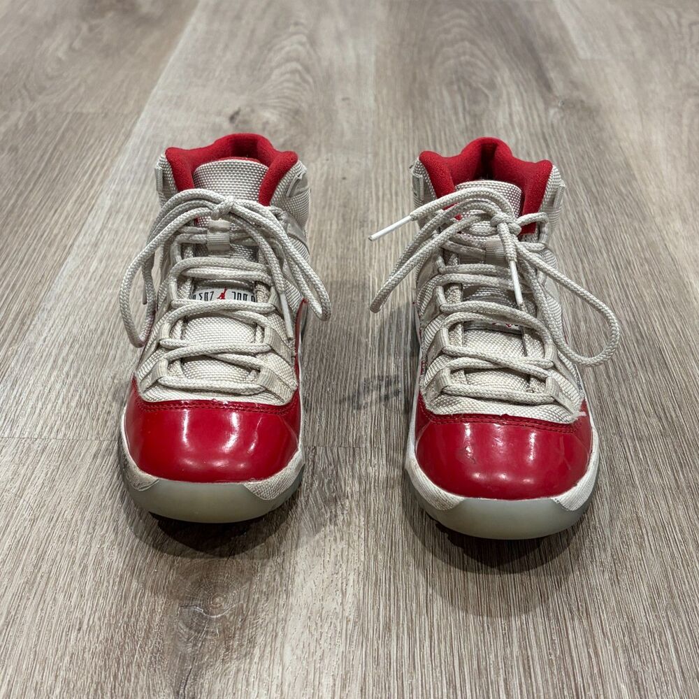 Nike Air Jordan 11 Retro Cherry White Red Patent Leather Youth GS Shoes 1Y EUC